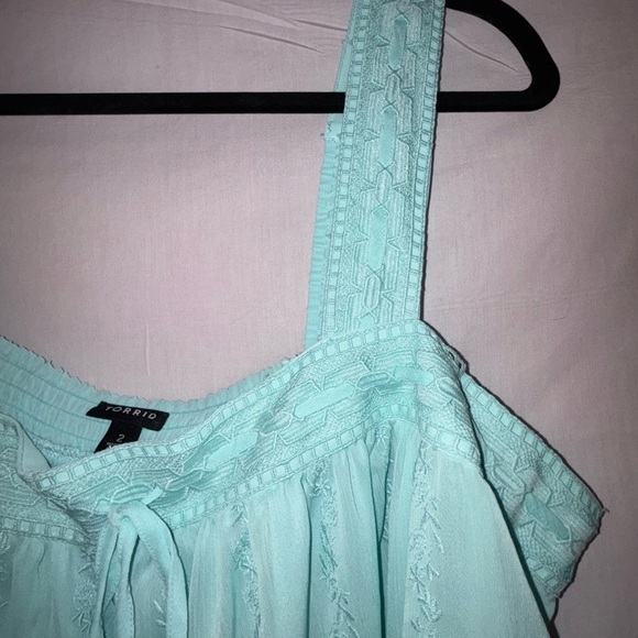 Torrid Aqua Sleeveless Blouse - Picture 3 of 13